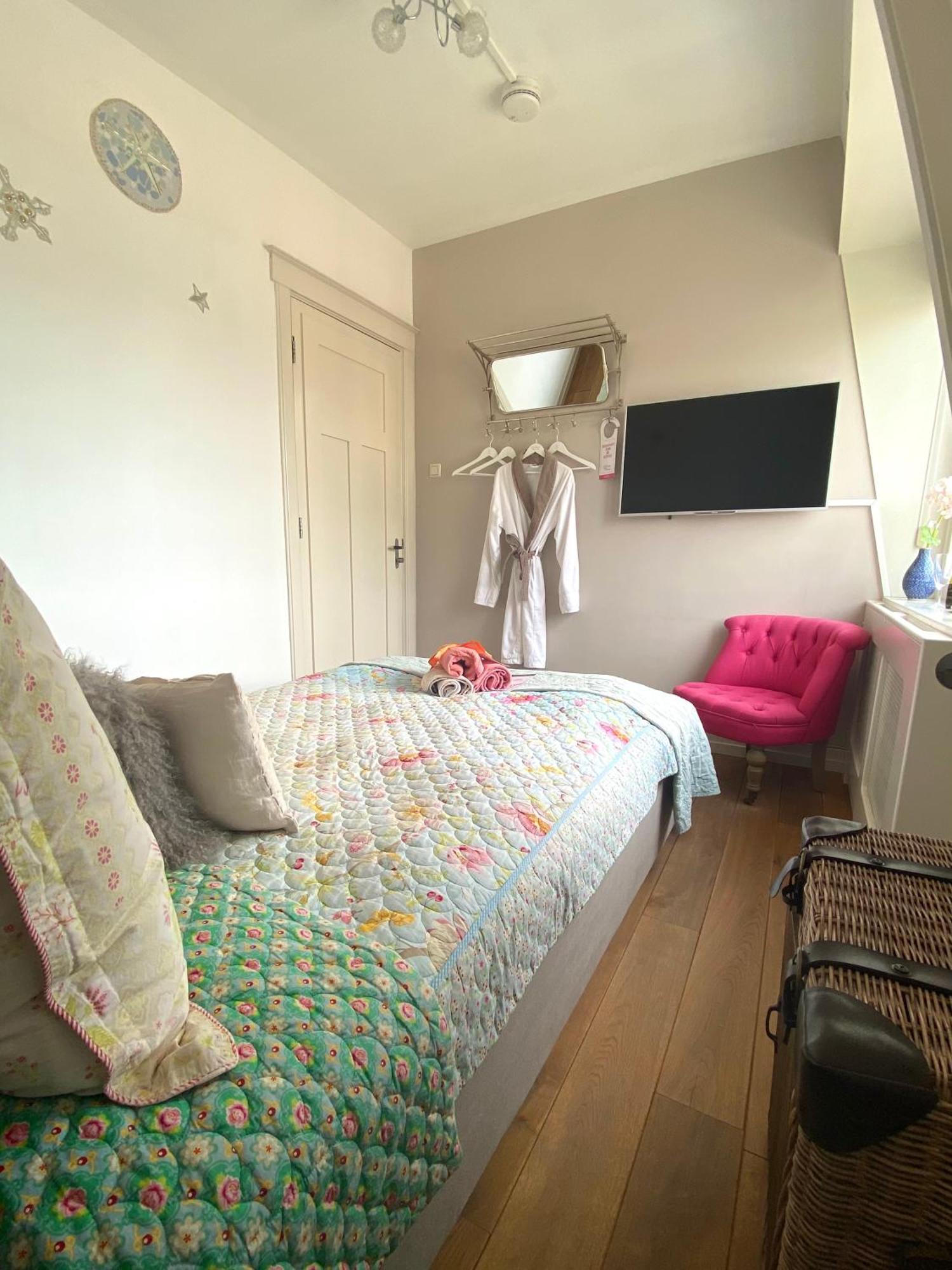 Bubbles & Bed Bed & Breakfast Билтховен Екстериор снимка